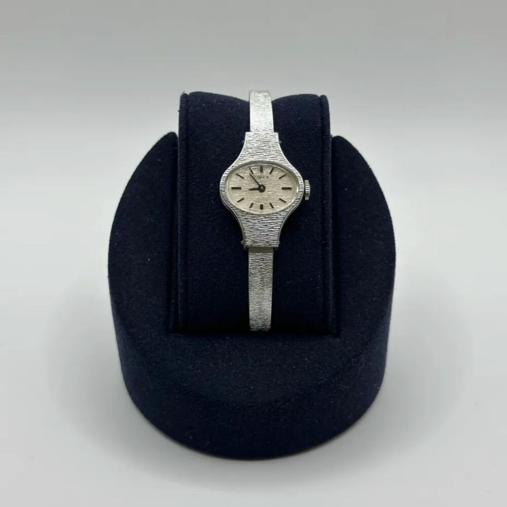 Vintage 70s Timex Oval Dial Aluminum Bezel Women's Watch